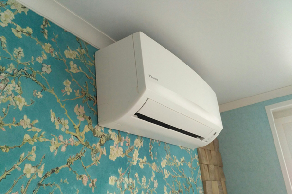 Установка кондиционеров Daikin FTXB25C